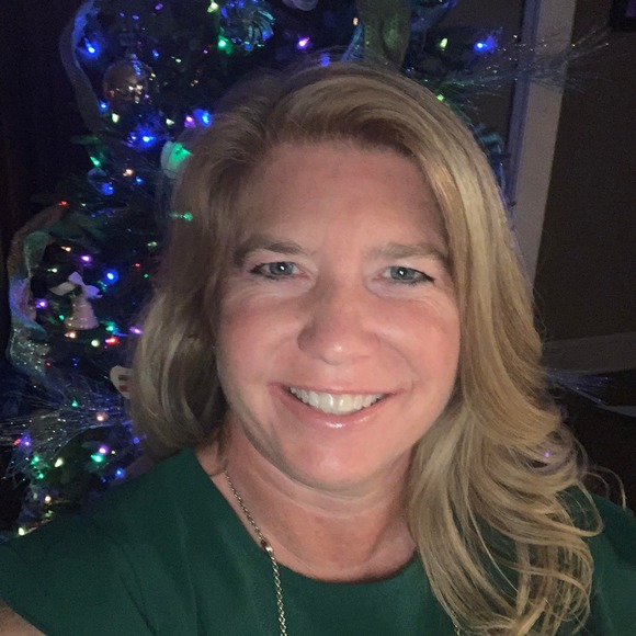 Meet your Posher, Leah - Picture 1 of 1